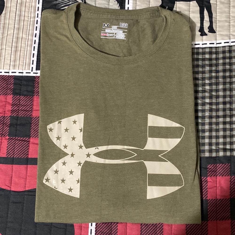 Men’s Under Armour Shirt